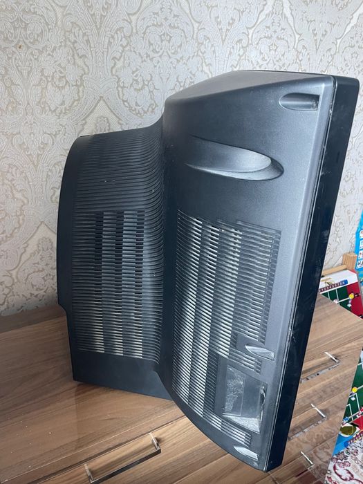 Телевизор Samsung цветной диагональ 70 см