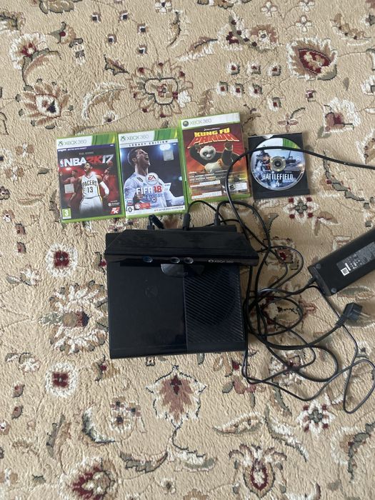XBOX 360 E CONSOLE кинект