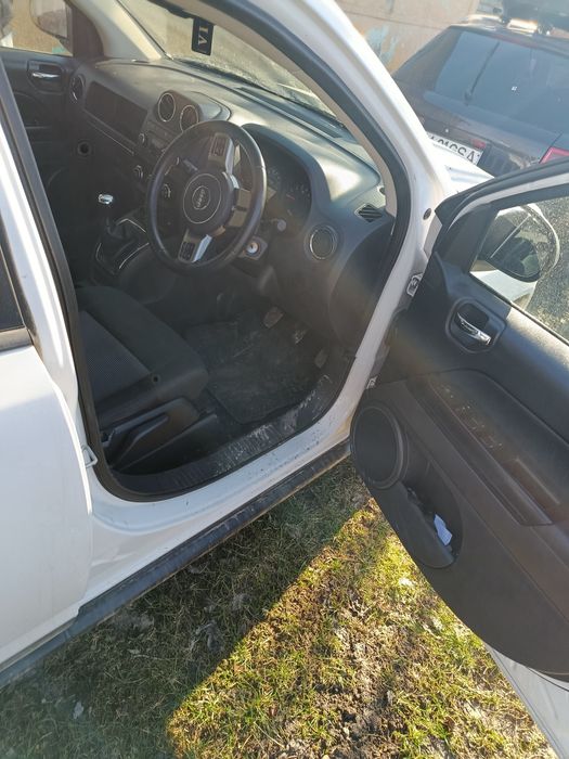 Dezmembrez jeep Compass an 2012