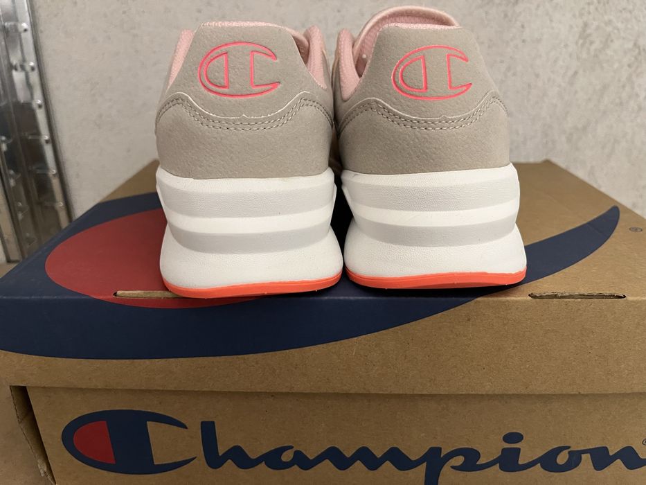 Нови Дамски маратонки Champion