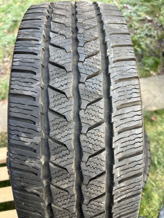 Anvelope/cauciucuri iarna 225 65 16C 215 65 16c