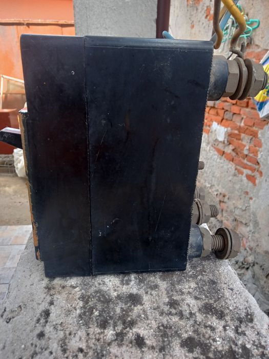 intrerupator electroaparataj usol 250 (pentru baterii panouri solare )