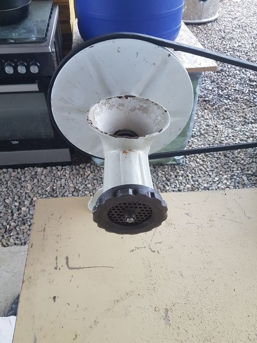 Maşină de tocat carne