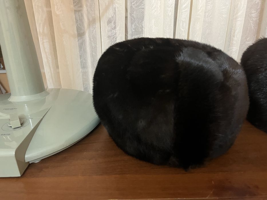 Норковые шапки 56 размер