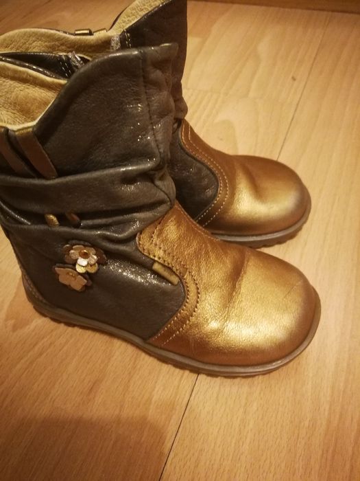 ролери Nike Tech elza, benneton , H&M страхотни ,за принцеси 24,25,26N