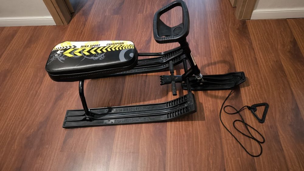 Детские санки продам .