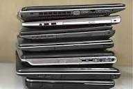 vand lot 30 laptopuri incomplete