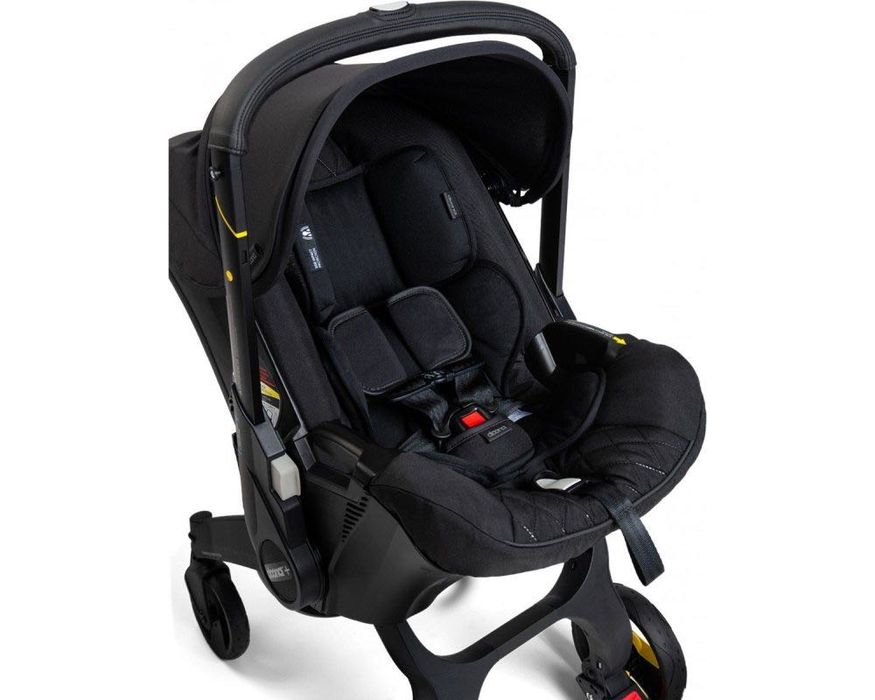 Doona чёрная коляска-авто кресло 2в1