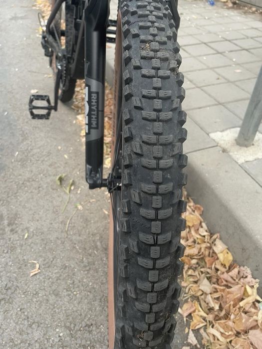 Продавам две гуми на schwalbe smart sam 27,5