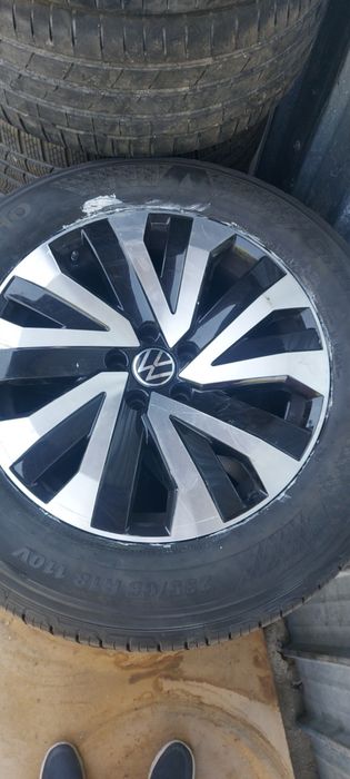 Оригинални гуми с джанти за VW Touareg 235/65R18 110V