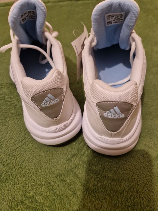 Adidas nr.39-40 noi cu etichetă