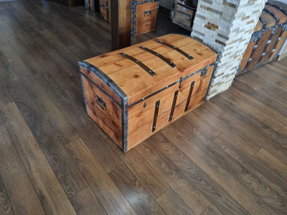 Стар сандък/ракла/скрин/ два броя