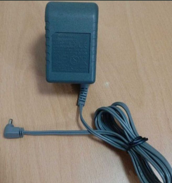 Vând 2 Alimentatoare PANASONIC