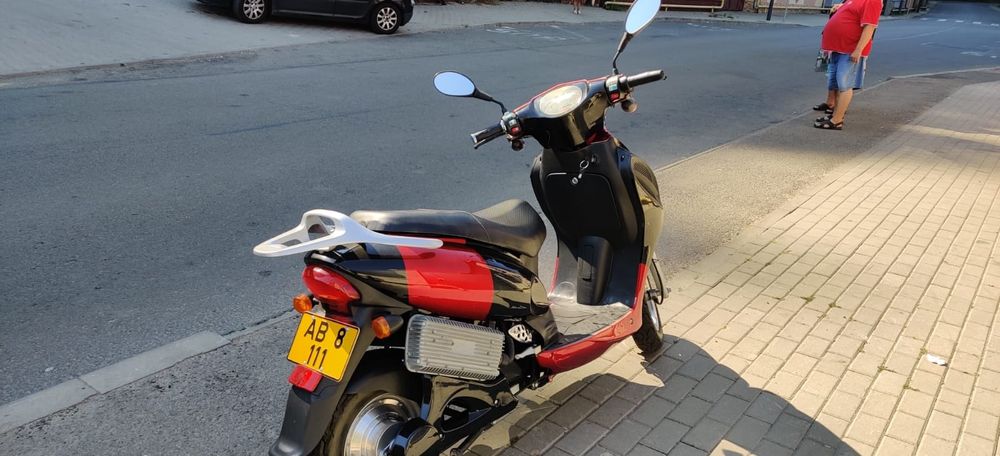 Vand scuter electric