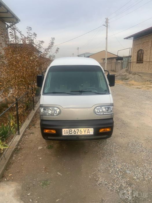 Damaz 2019 yil qarap minlgan moshina 4000$