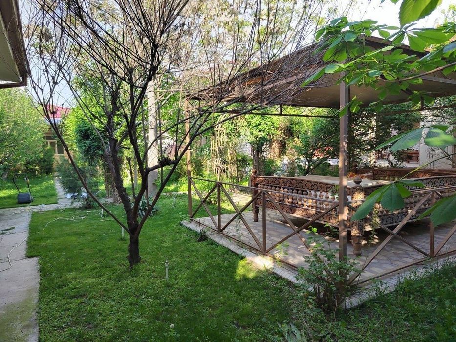 Продается дом, 12 соток. (вл.8)