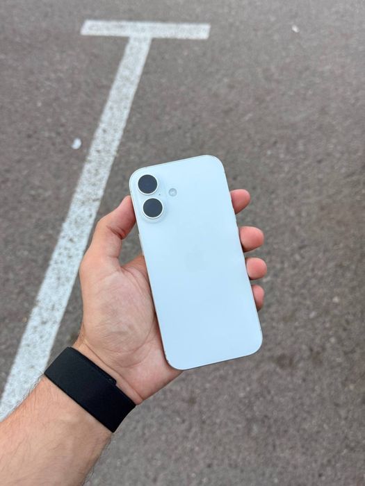 iPhone 17 256 gb white