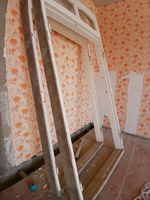 Двери прочние в Хорошем Состоянием