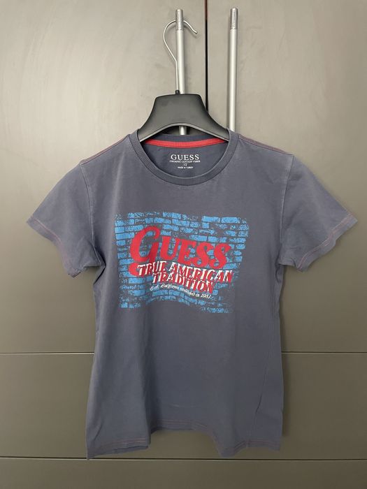 Тениски на Guess и Diesel