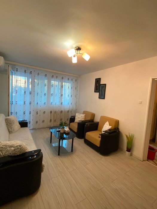 Inchiriez apartament 2 camere, zona Matei Ambrozie
