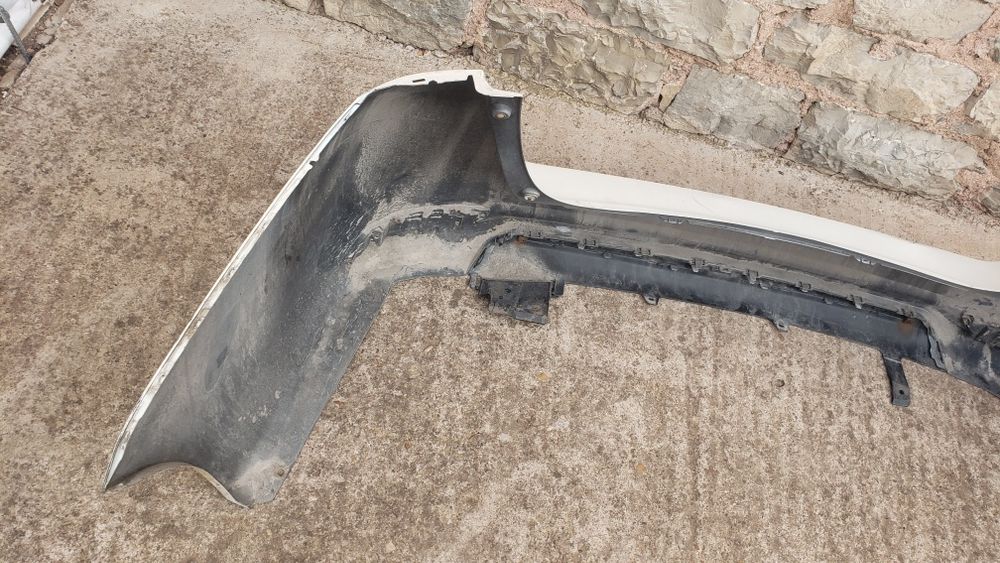 bronq/broni Toyota Yaris 2015-18g.