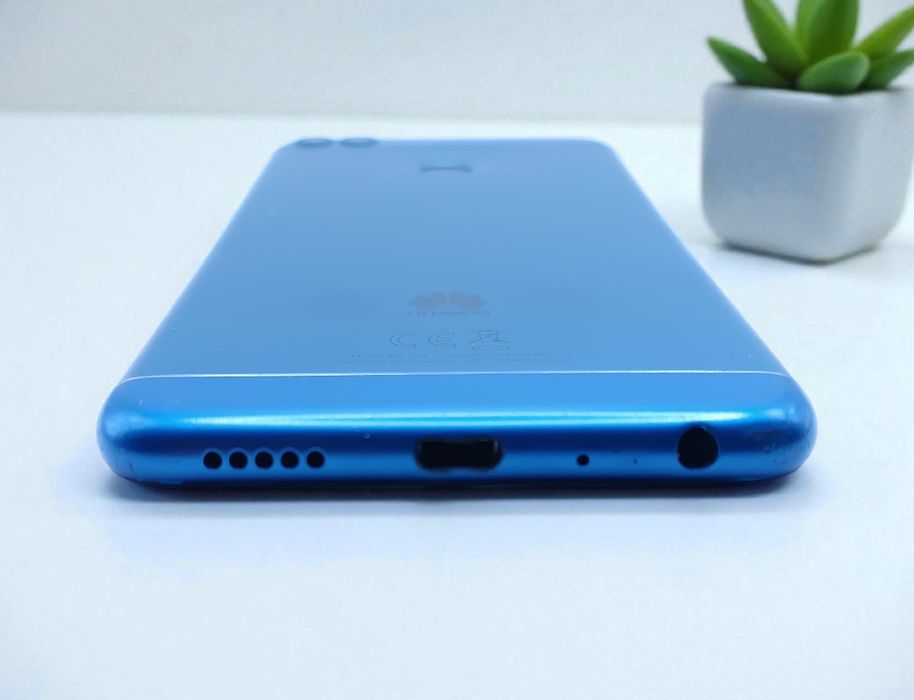 Телефон Huawei p smart новая батарея