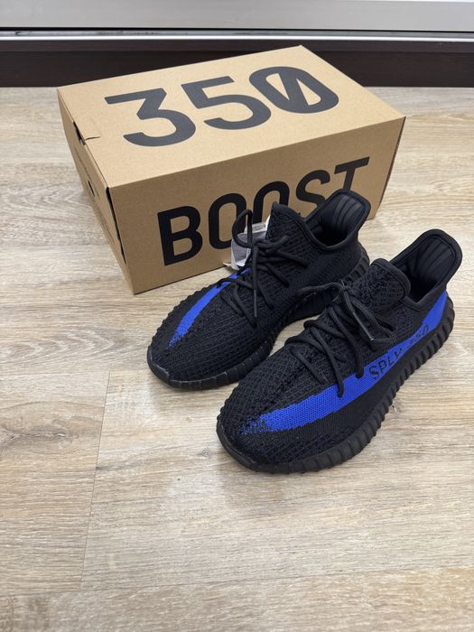 Adidasi Yeezy 350