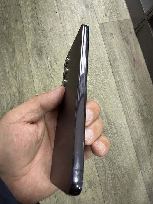 Продам самсунг s23