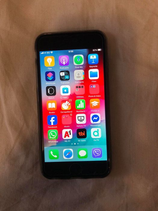 iPhone 6s с нова батерия 100% и протектори