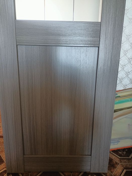 Двери две шт  размер 60 см новые без коробки толька полотно