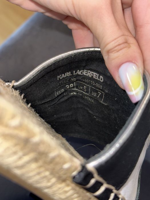 Papuci Karl Lagerfeld 39 noi!