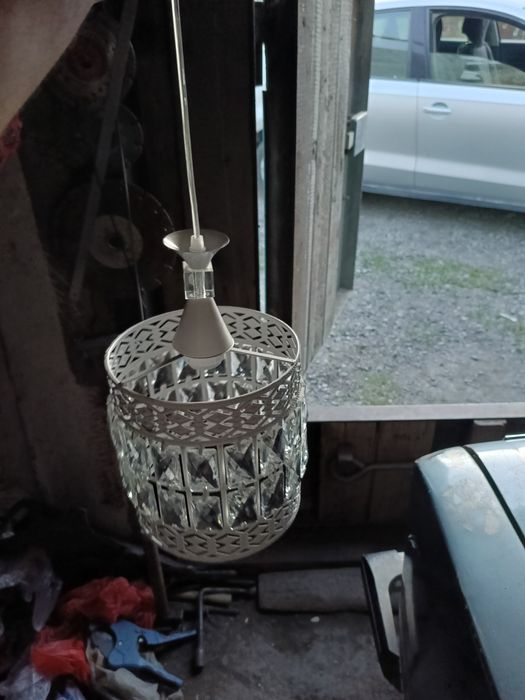 Продам люстру почти новая