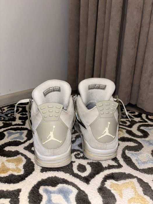 Jordan 4 frozen moments