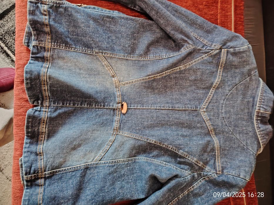 Дамско дънково яке