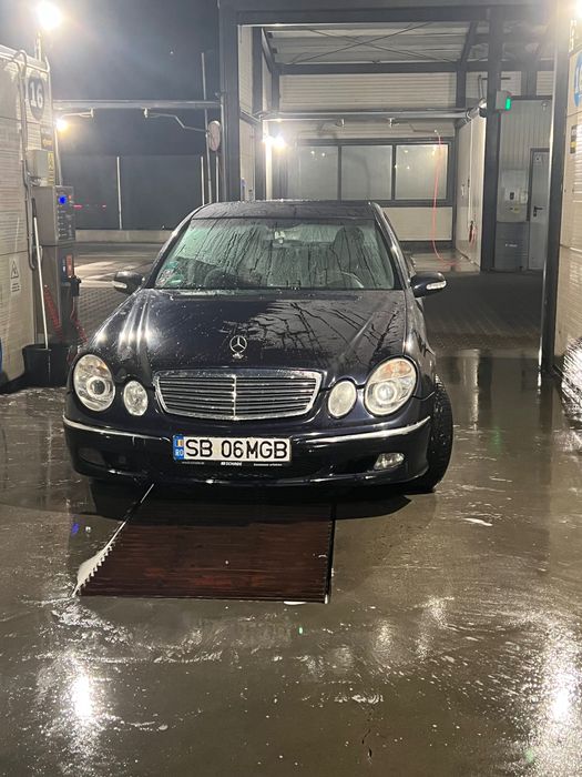 Mercedes E class w211