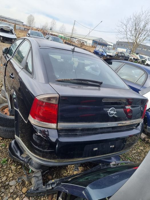 Dezmembram Opel Vectra 2.2 si 1.9 dti