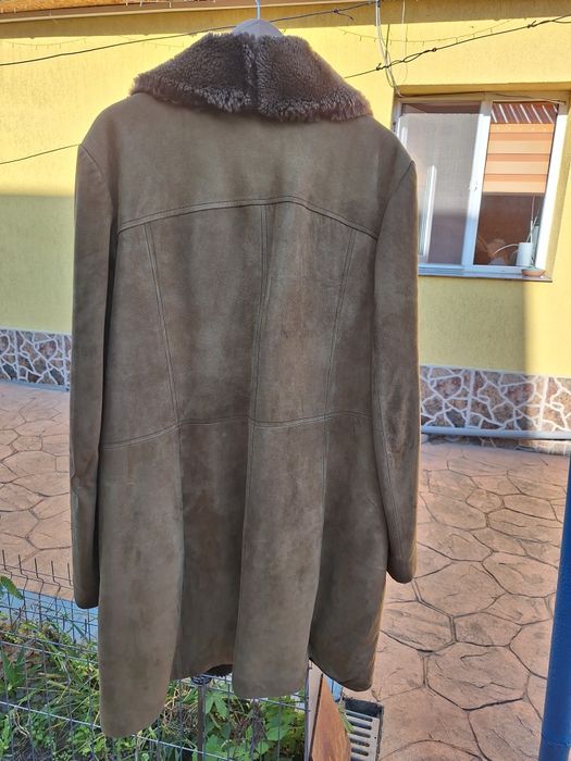 Două  cojoace mărime XXL ,Italia