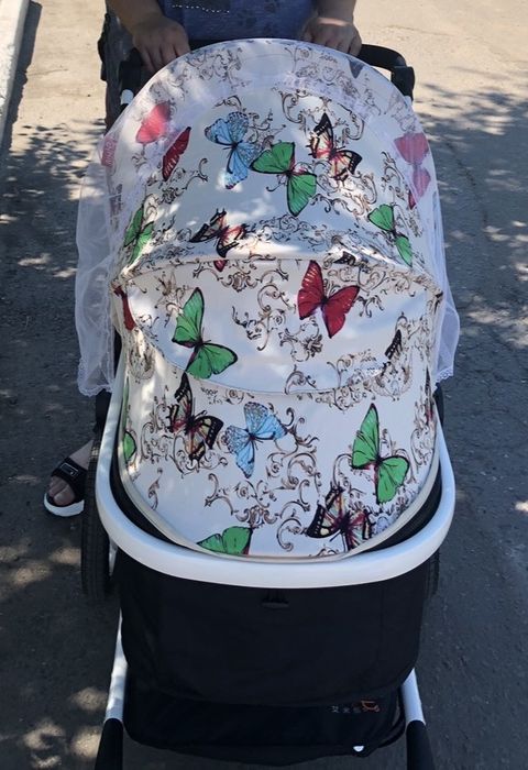 Продам коляску не дорого 10000тг