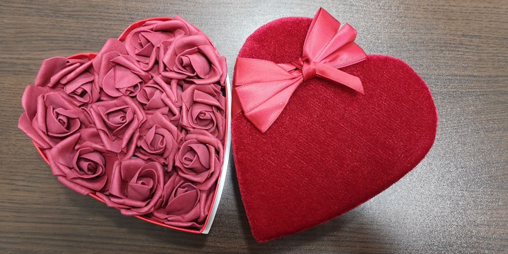 Подаръчни кутии с рози