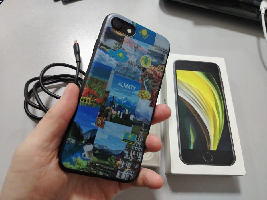 Продам идеальный компакт. iPhone SE 64 GB.