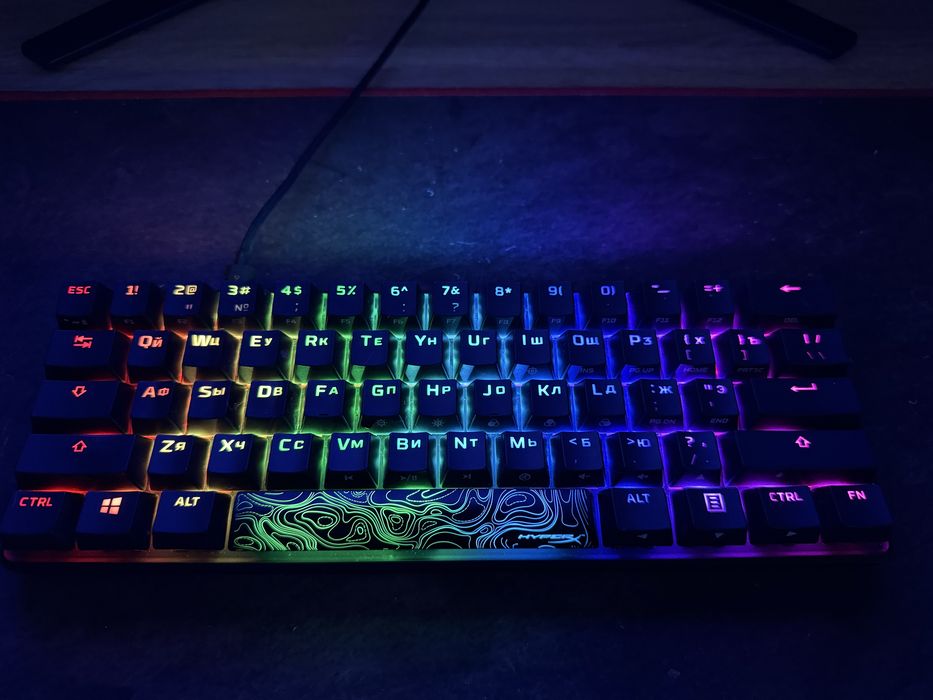 Продам клавиатуру Hyper X Alloy Origins 60