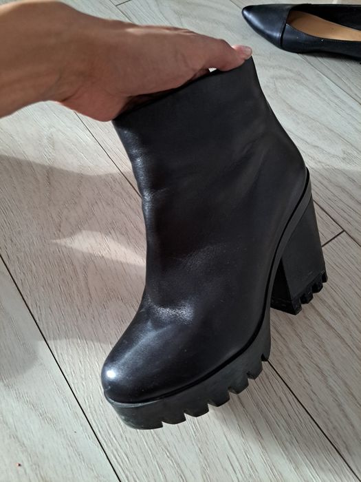 Продам женскую обувь 37-38р