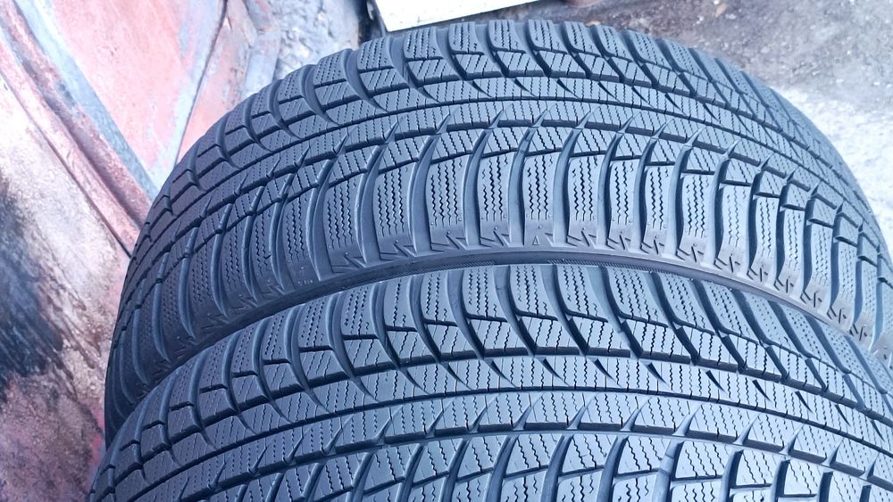225/50/17 Bridgestone