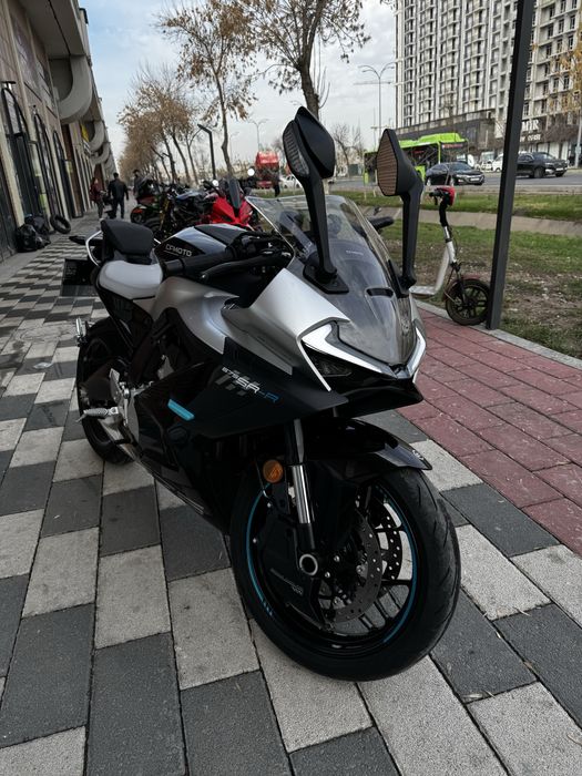 Cf moto 675sr-r 2025