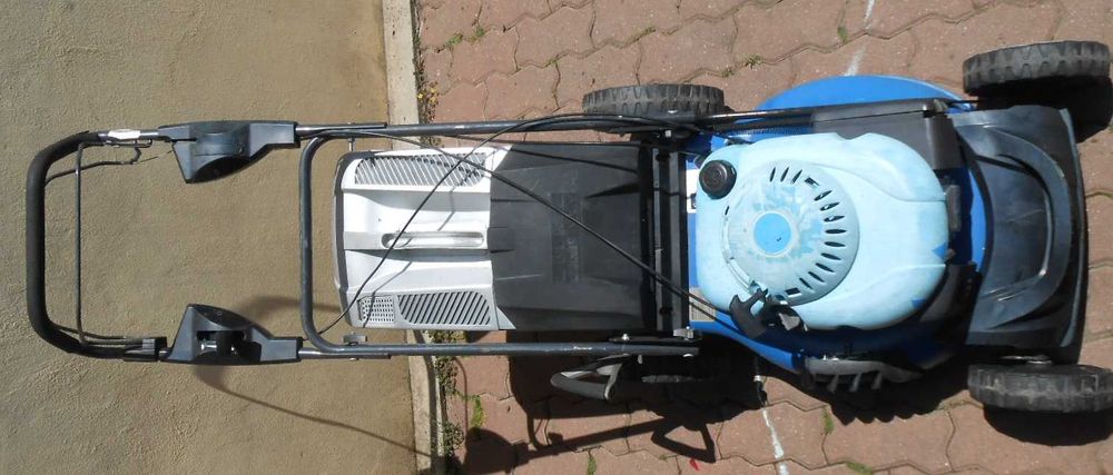 Masina tuns iarba gazon AUTOTRACTIUNE motor benzina