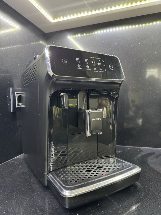 Кафемашина Philips 2200 Series LatteGo.