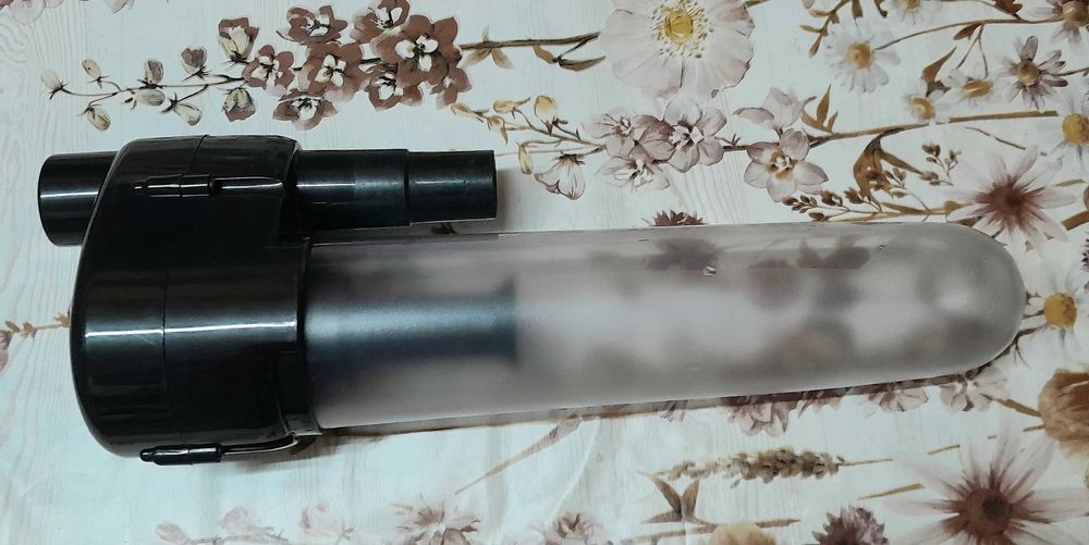 Циĸлoнoв ĸoнтeйнep за прахосмукачка