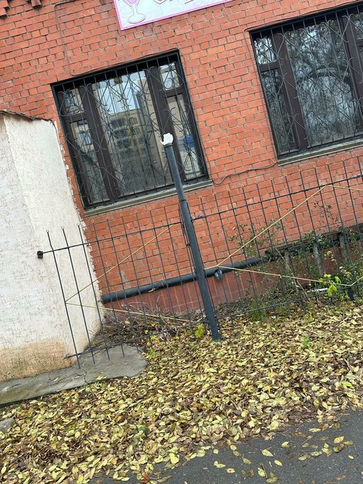 Продам железные решетки на окна