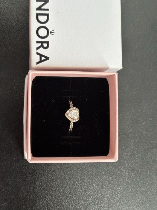 Inel pandora gold inimioara