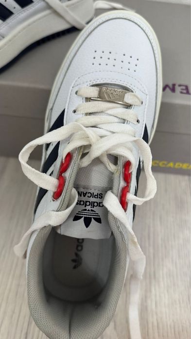 Продам кроссовки